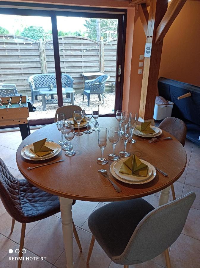 Villa classé 1h30 Paris jusqu'à 6 personnes SPA intérieur et extérieur pleine campagne Ladon Esterno foto