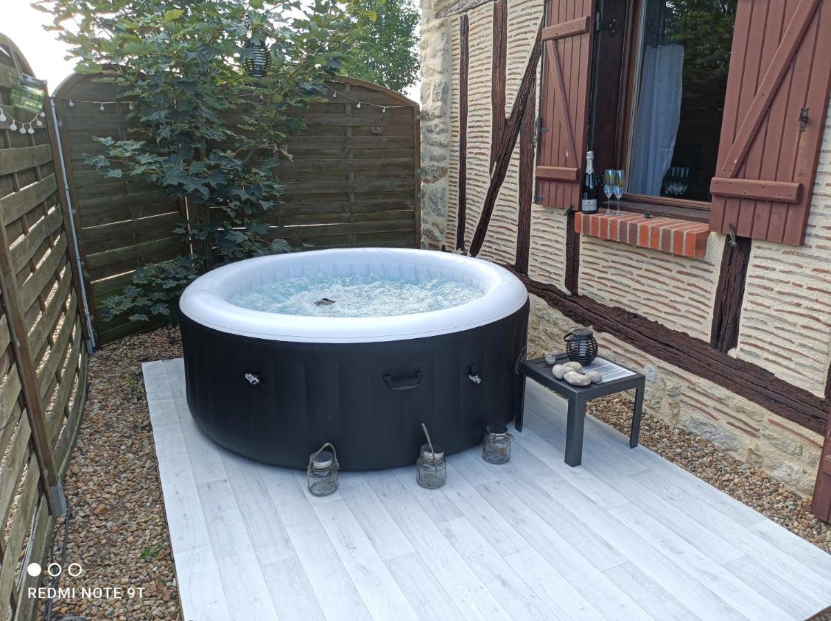 Villa classé 1h30 Paris jusqu'à 6 personnes SPA intérieur et extérieur pleine campagne Ladon Esterno foto