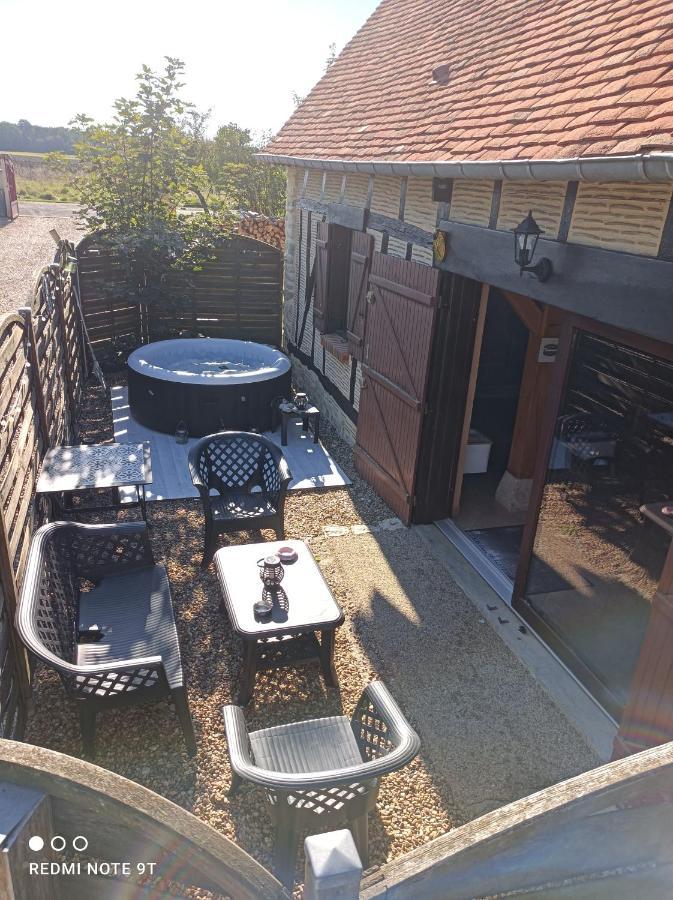 Villa classé 1h30 Paris jusqu'à 6 personnes SPA intérieur et extérieur pleine campagne Ladon Esterno foto